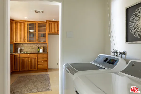 $1,275,000 | 3661 Malafia Drive, Glendale, CA 91208