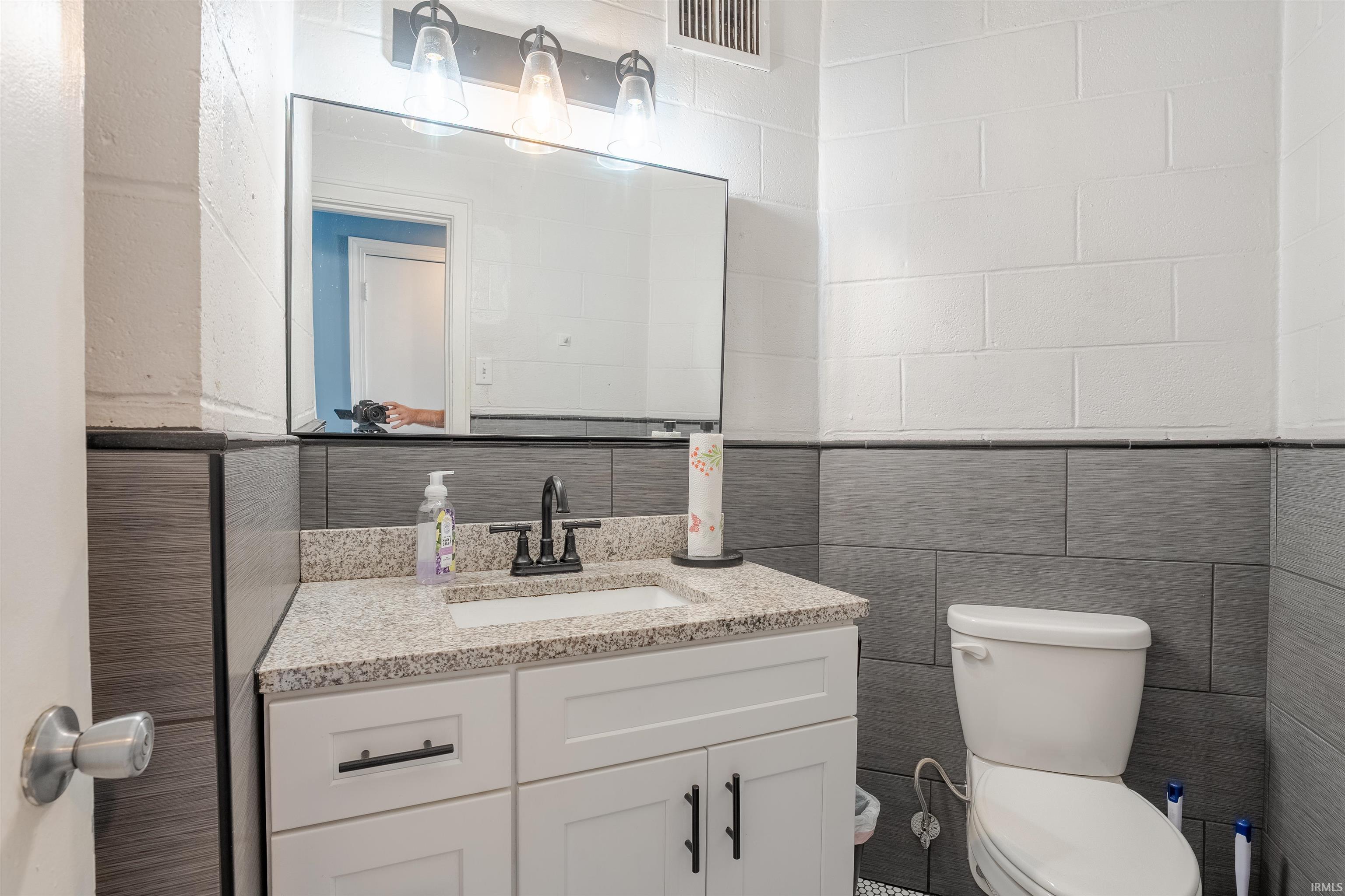2460 Stringtown Road Evansville, IN 47711 - Photo 24 of 32 Gallery Image 24