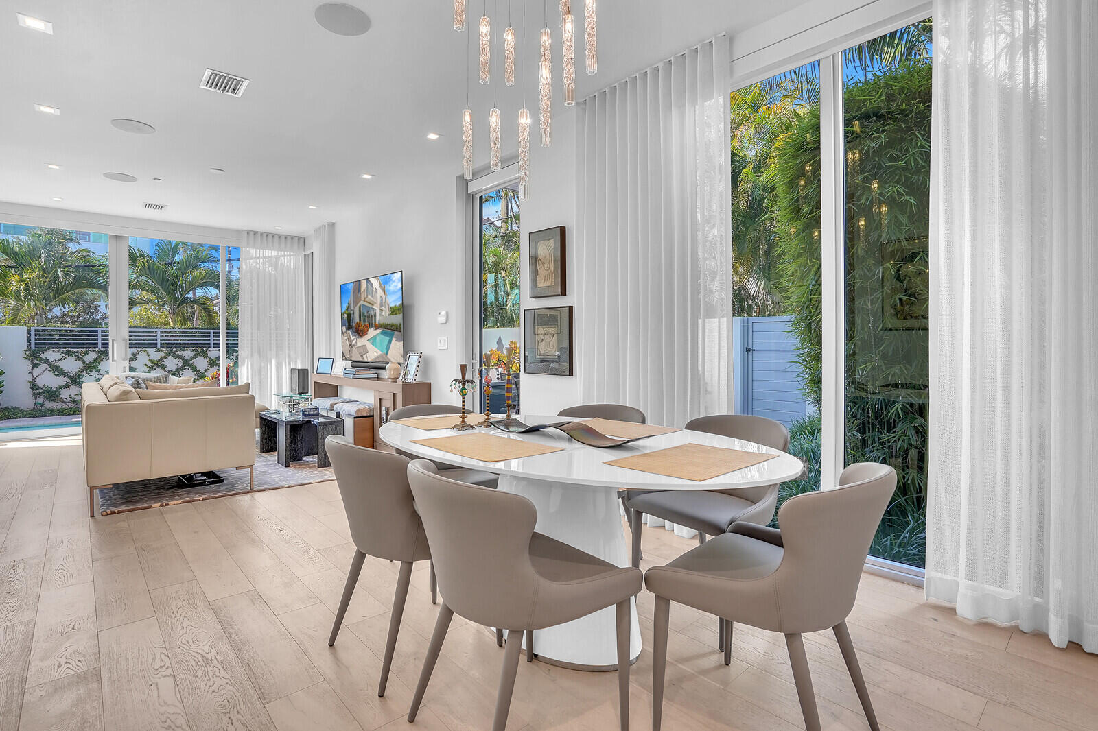 200 Northeast 7th Avenue, Unit 3 Delray Beach, FL 33483 - Photo 16 of 71 Dining Area