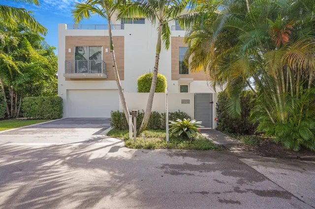 a view of a house with a plants
