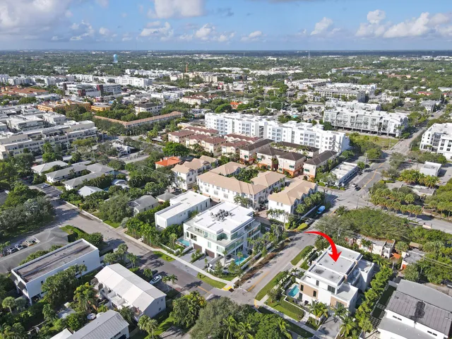 $2,749,000 | 200 Northeast 7th Avenue, Unit 3, Delray Beach, FL 33483