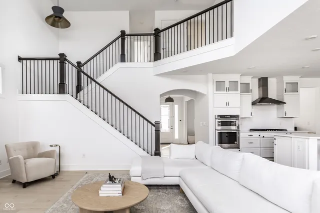 $1,250,000 | 2900 Towne Meadow Drive, Carmel, IN 46032