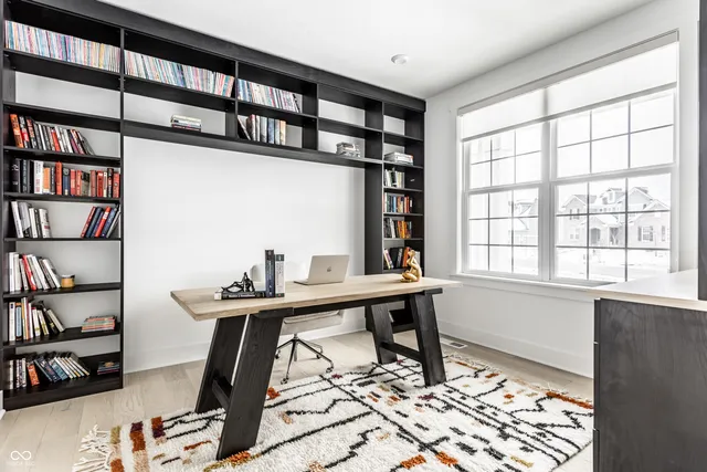 $1,250,000 | 2900 Towne Meadow Drive, Carmel, IN 46032