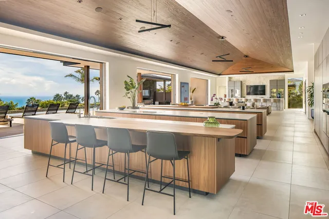 $29,950,000 | 11809 Ellice Street, Malibu, CA 90265