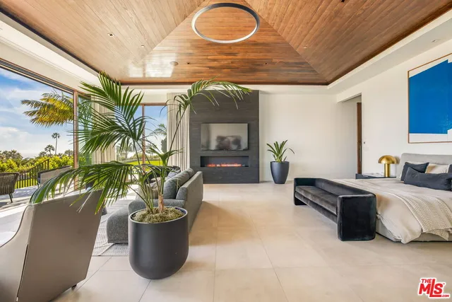 $29,950,000 | 11809 Ellice Street, Malibu, CA 90265