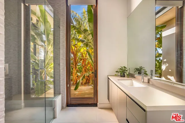 $15,000,000 | 11809 Ellice Street, Malibu, CA 90265