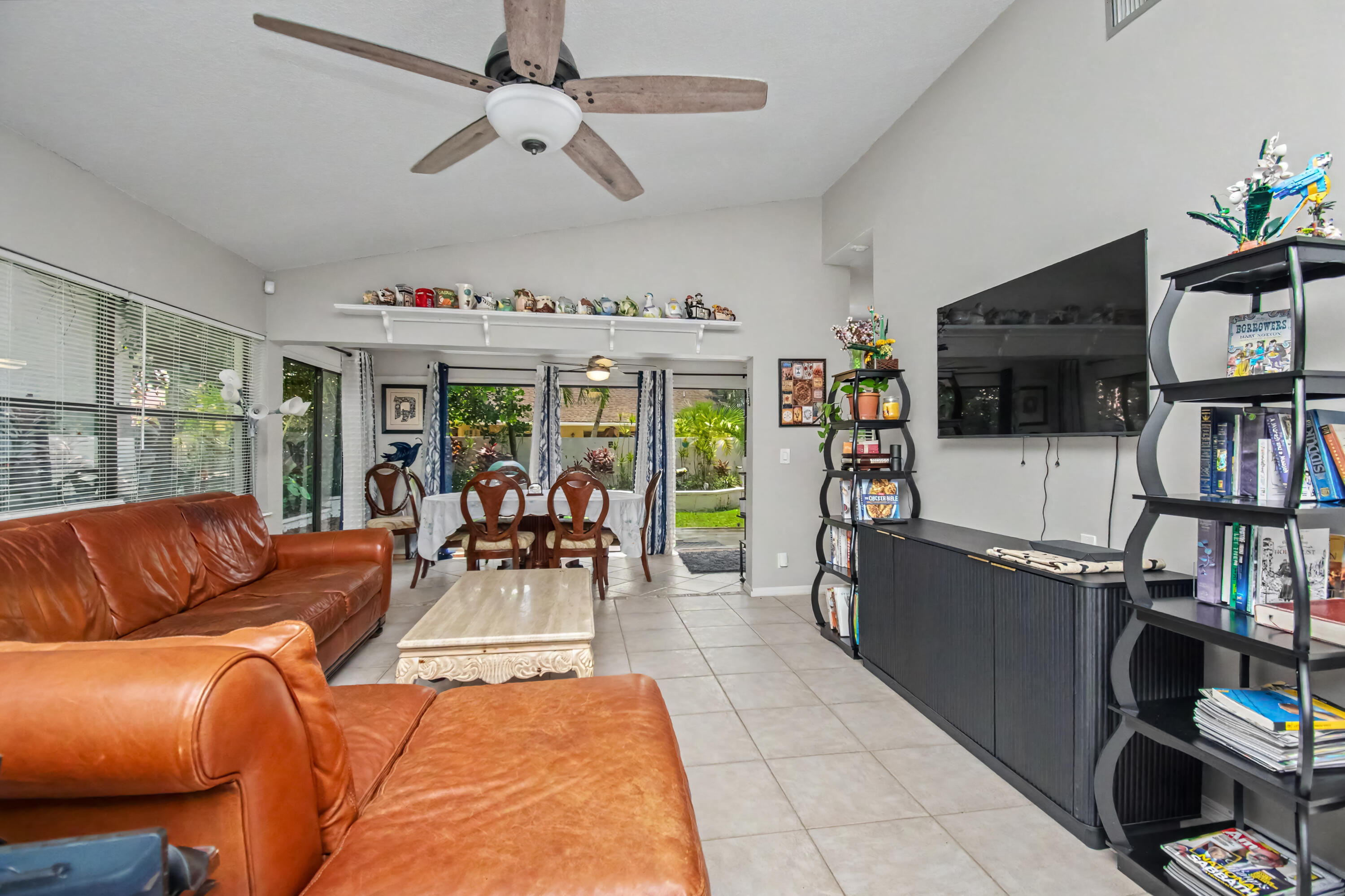7678 Solimar Circle Boca Raton, FL 33433 - Photo 12 of 33 E66B7AFA-8AD1-4535-A318-DF33F326B6AB