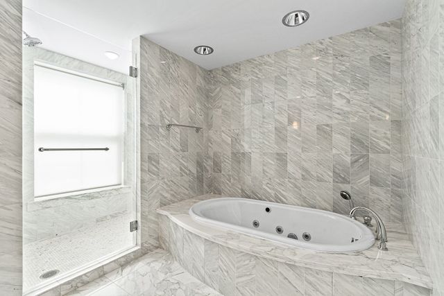 $1,170,000 | 4 Battery Wharf, Unit 4301, Boston, MA 02109