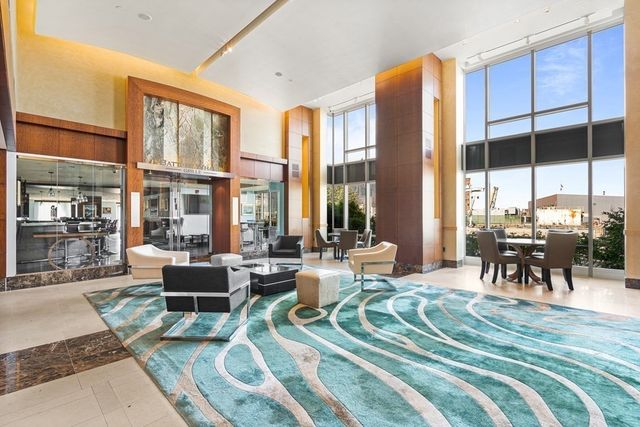 $1,170,000 | 4 Battery Wharf, Unit 4301, Boston, MA 02109
