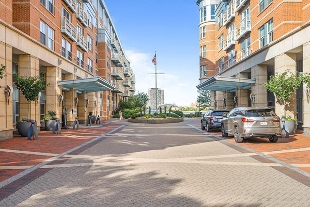 $1,170,000 | 4 Battery Wharf, Unit 4301, Boston, MA 02109