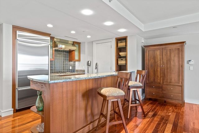 $1,170,000 | 4 Battery Wharf, Unit 4301, Boston, MA 02109