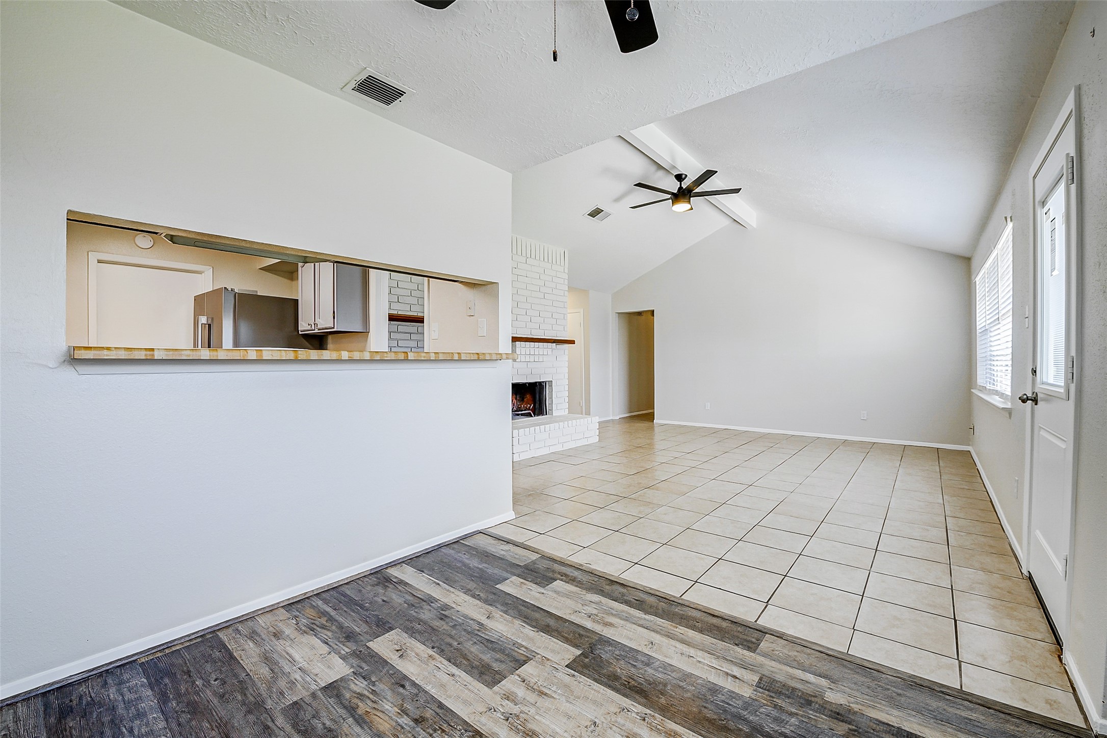 9842 Shell Rock Road La Porte, TX 77571 - Photo 7 of 27