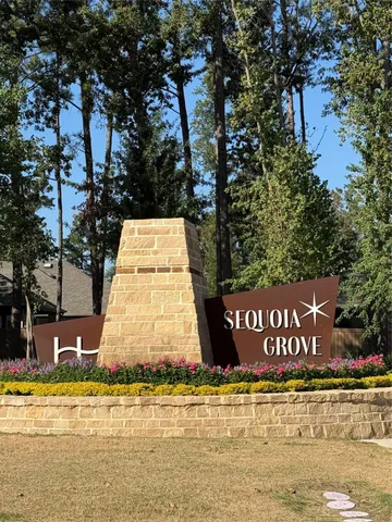 a sign that is on the side of a building