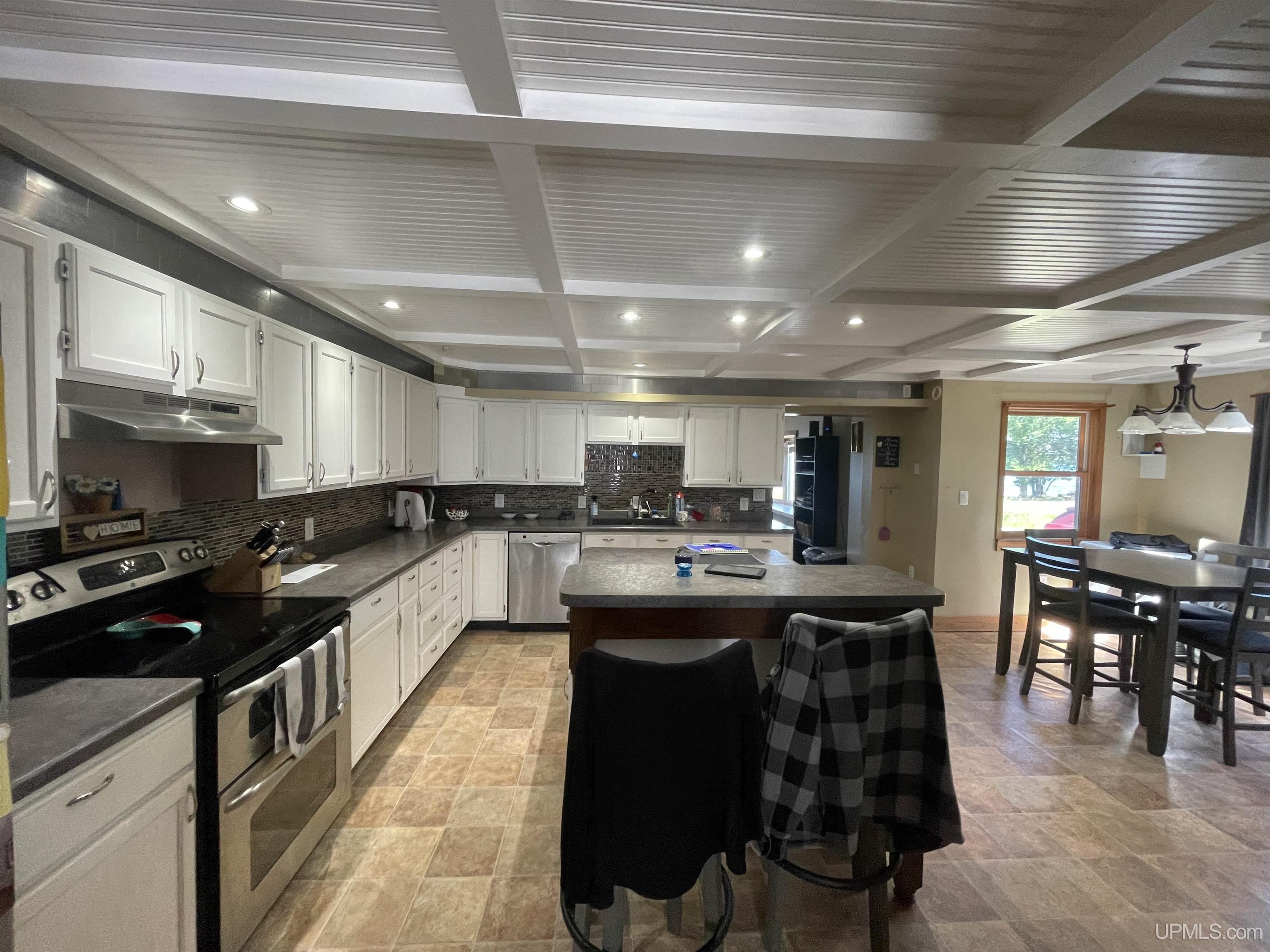 1025 Bayshore Road, Unit 2 L'Anse, MI 49946 - Photo 10 of 24