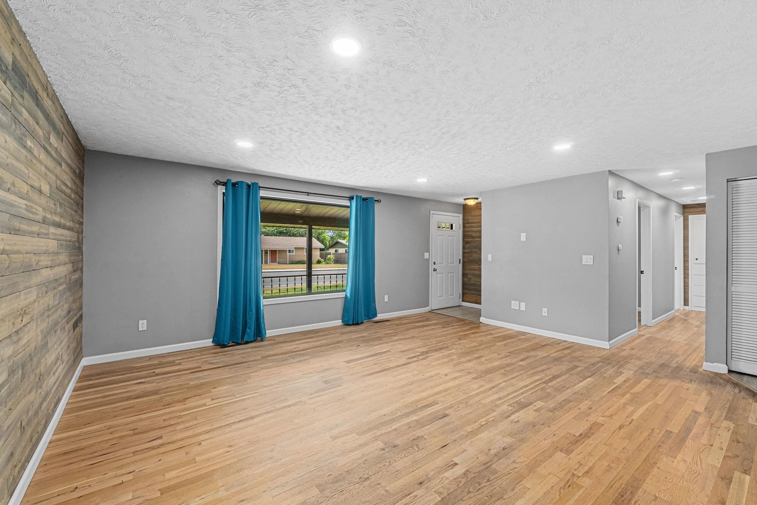 412 East Cozza Drive Spokane, WA 99208 - Photo 5 of 39
