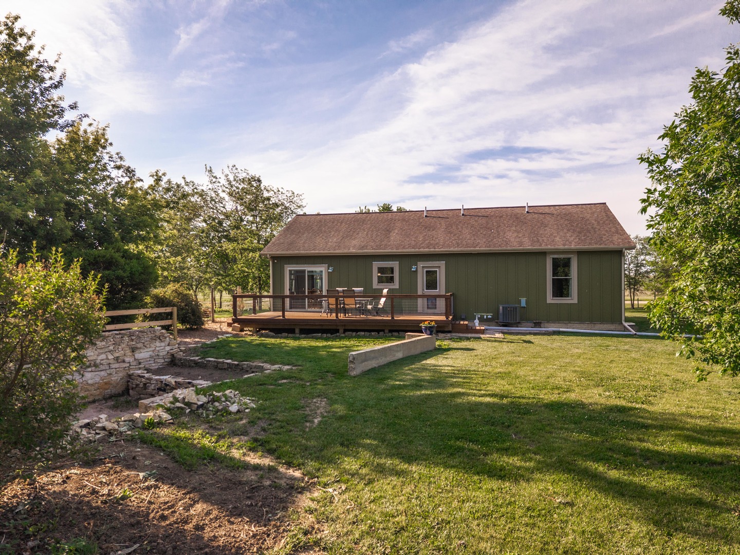 22037 East 2600 N Road Odell, IL 60460 - Photo 47 of 59 a front view of a house with garden