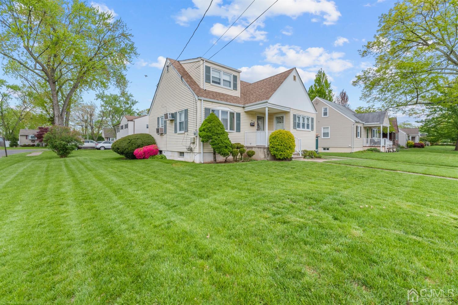 502 Decatur Avenue Middlesex, NJ 08846 - Photo 1 of 21 Gallery Image 1