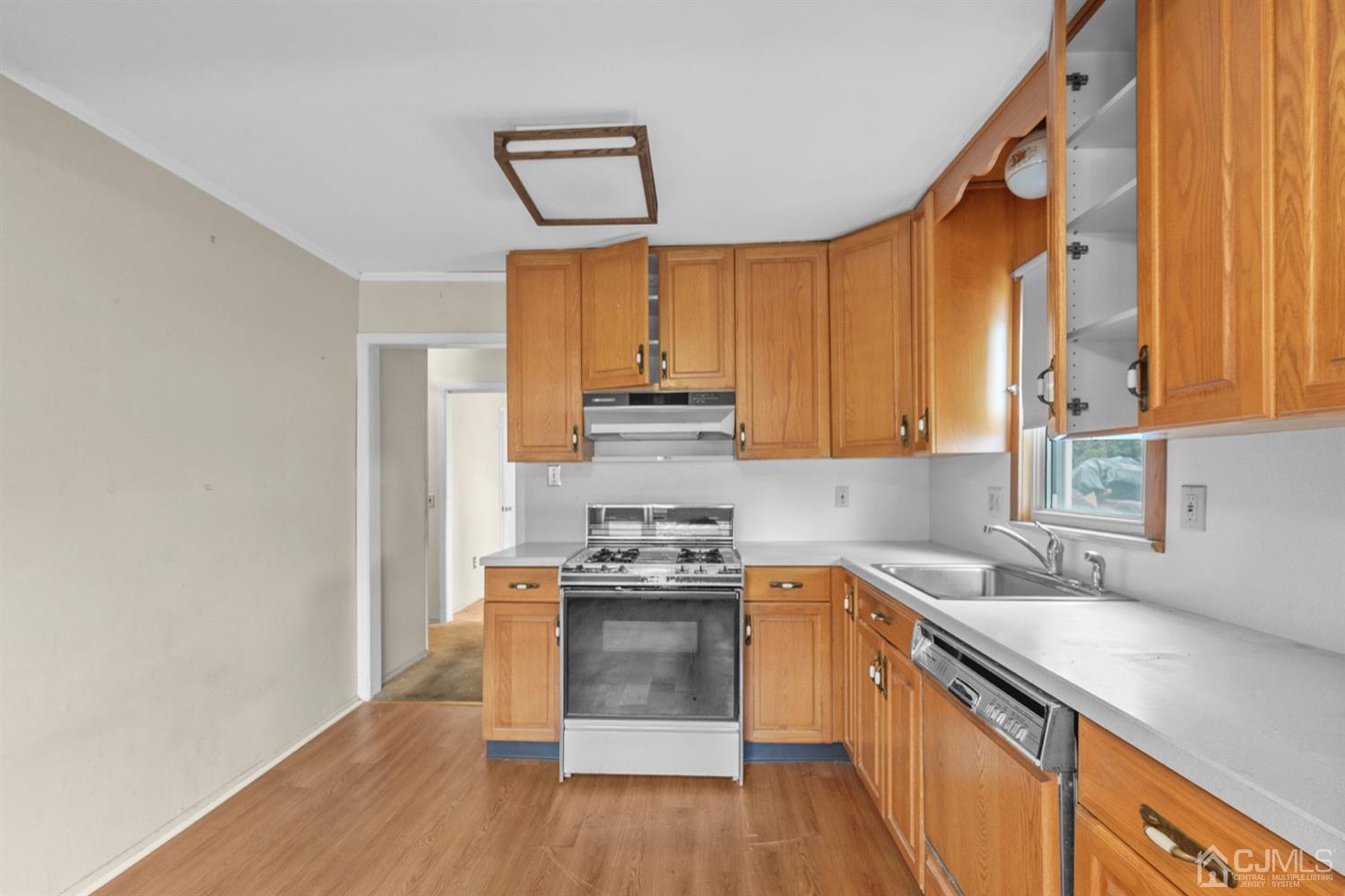 502 Decatur Avenue Middlesex, NJ 08846 - Photo 9 of 21 Gallery Image 9