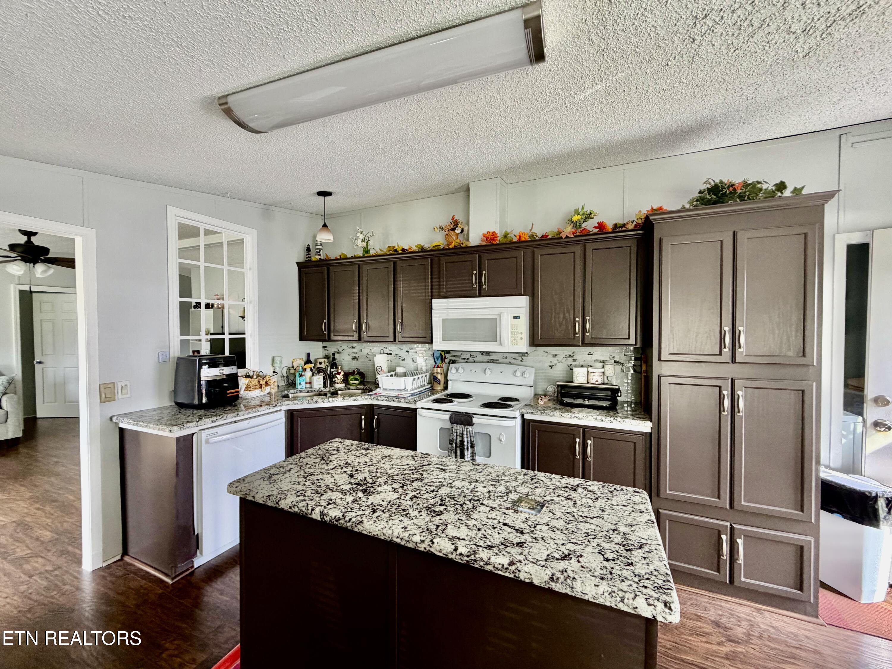 6998 Plateau Road Crossville, TN 38571 - Photo 11 of 28 Plateau rd kitchen2 new