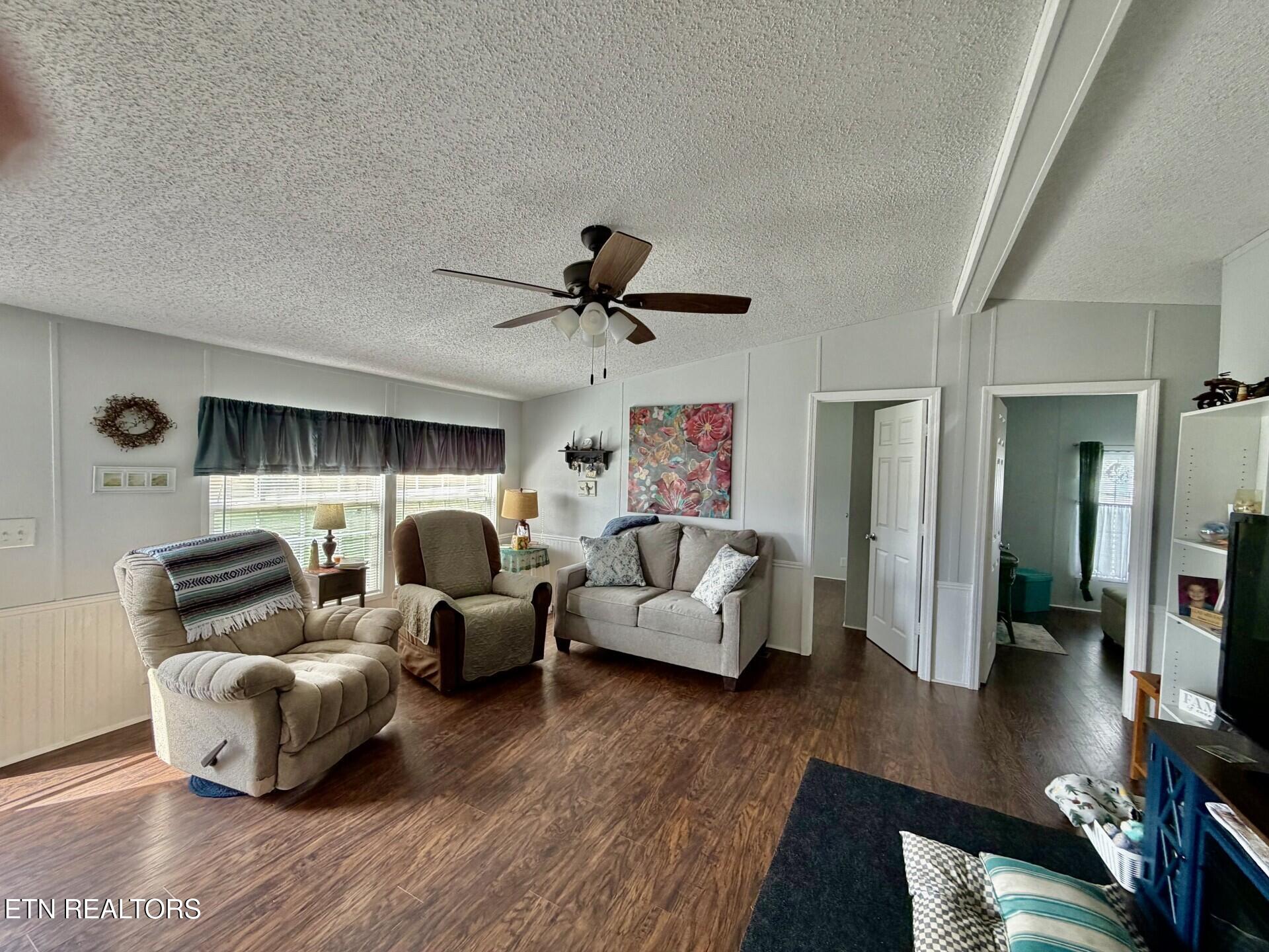 6998 Plateau Road Crossville, TN 38571 - Photo 7 of 28 plateau rd4 living new