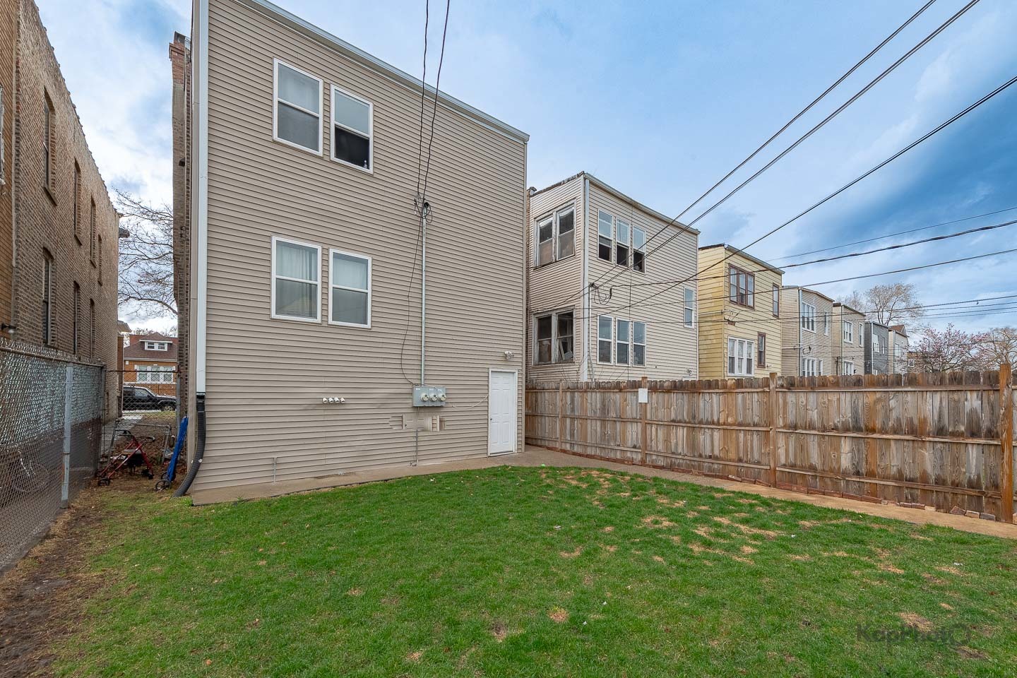1019 North Ridgeway Avenue, Unit 1 Chicago, IL 60651 - Photo 20 of 22