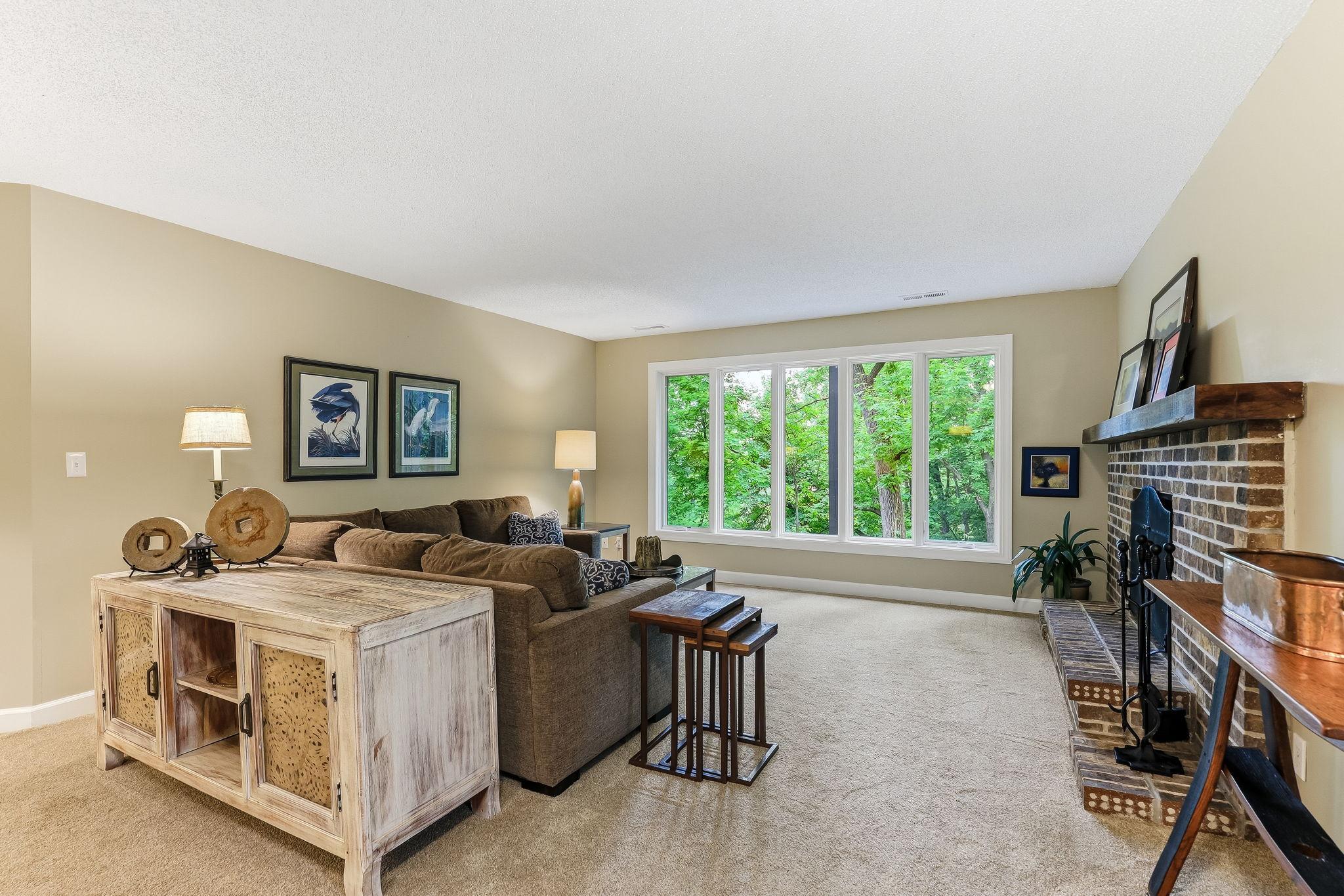 8970 Neill Lake Road Eden Prairie, MN 55347 - Photo 5 of 37