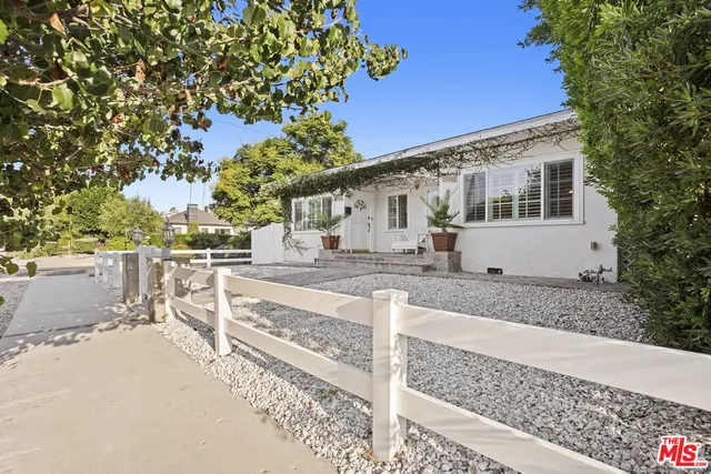 $1,299,000 | 11538 La Maida Street, Valley Village, CA 91601