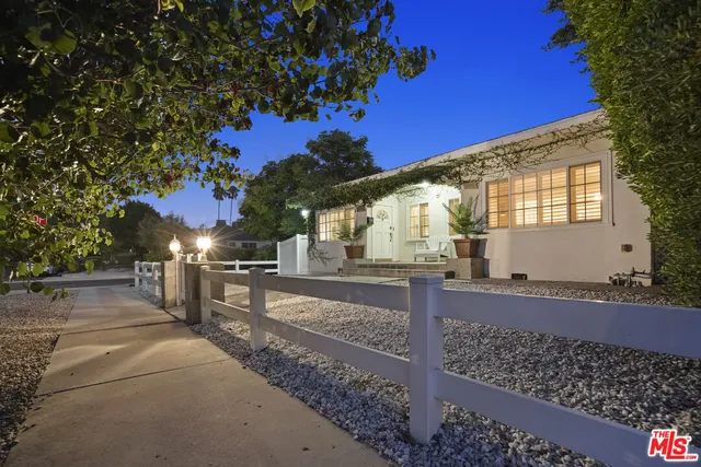 $1,299,000 | 11538 La Maida Street, Valley Village, CA 91601