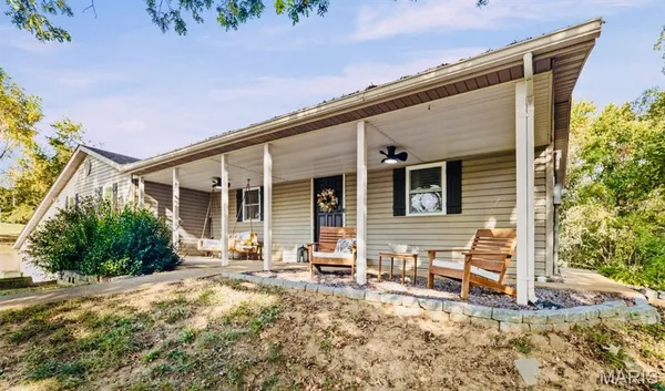 $295,000 | 2641 Highway 156, Waterloo, IL 62298