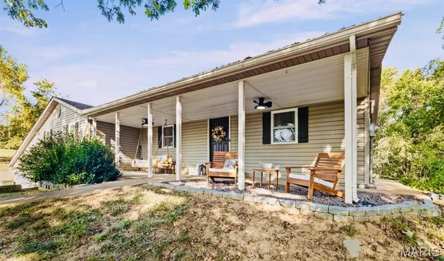 $305,000 | 2641 Highway 156, Waterloo, IL 62298