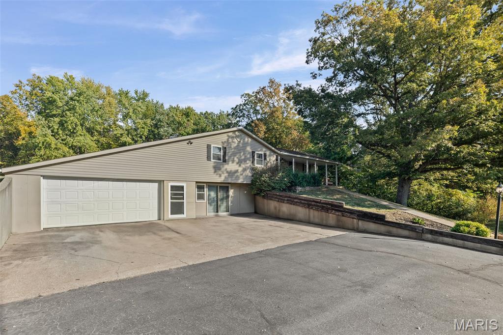 2641 Highway 156 Waterloo, IL 62298 - Photo 3 of 50