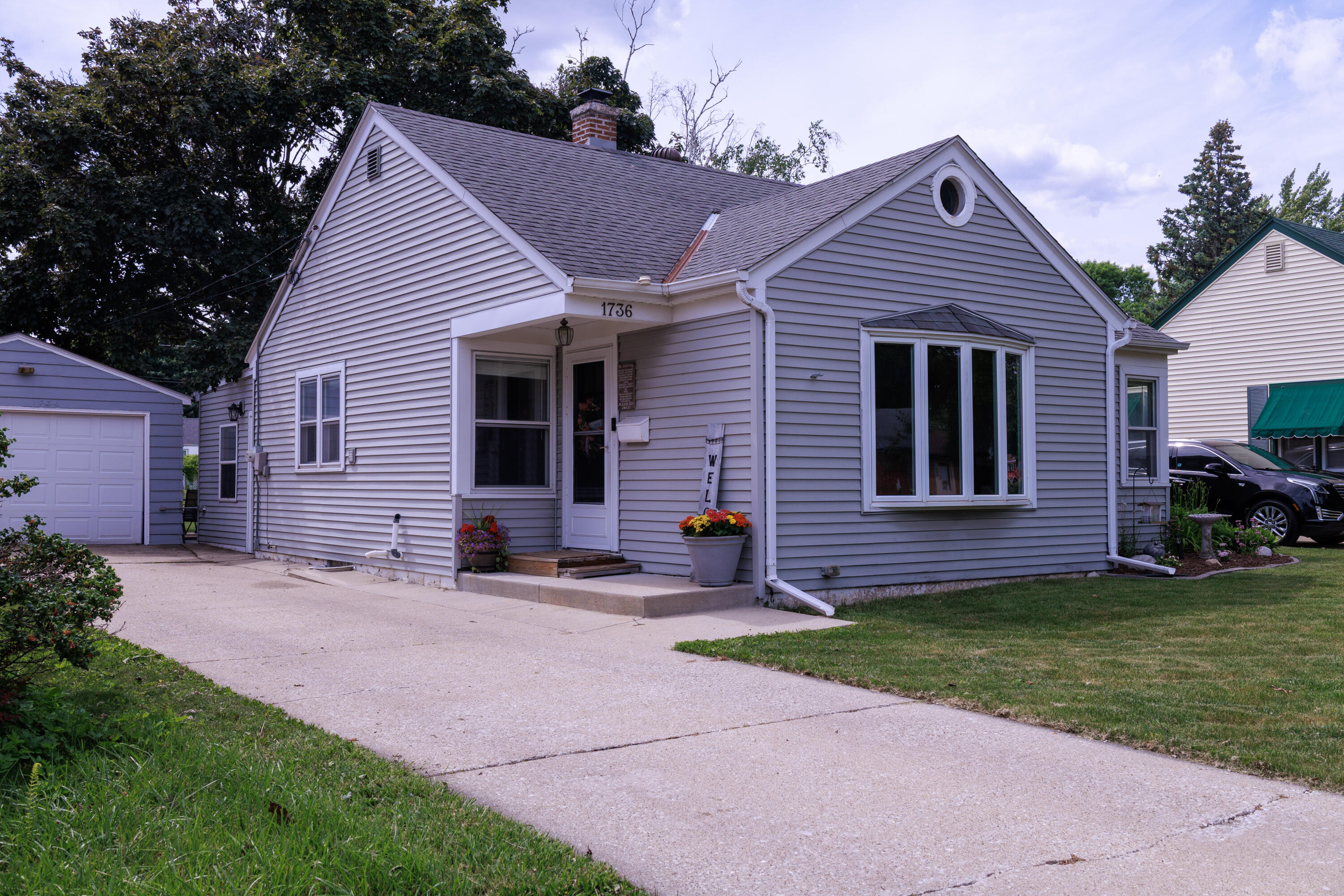 1736 Lathrop Avenue Racine, WI 53405 - Photo 2 of 43 11-4N3A7126