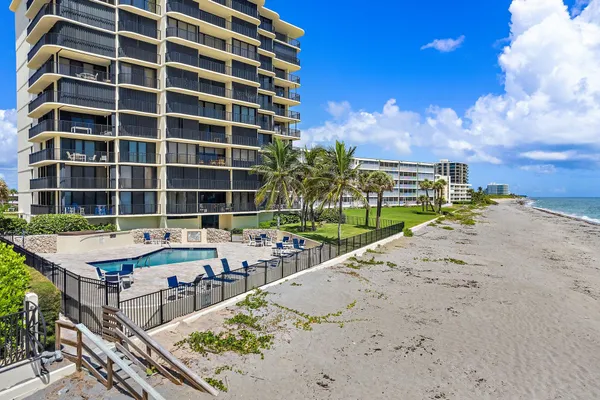 $1,890,000 | 200 South Beach Road, Unit 102, Tequesta, FL 33469