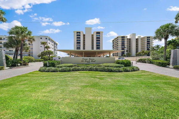 $1,890,000 | 200 South Beach Road, Unit 102, Tequesta, FL 33469