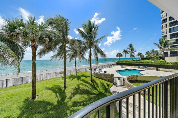 $1,890,000 | 200 South Beach Road, Unit 102, Tequesta, FL 33469