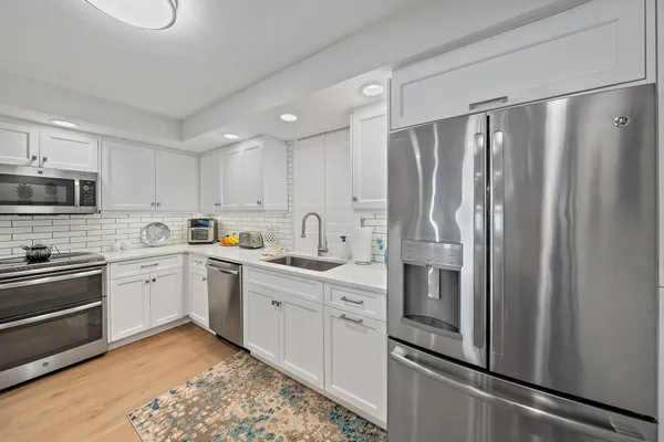 $1,890,000 | 200 South Beach Road, Unit 102, Tequesta, FL 33469