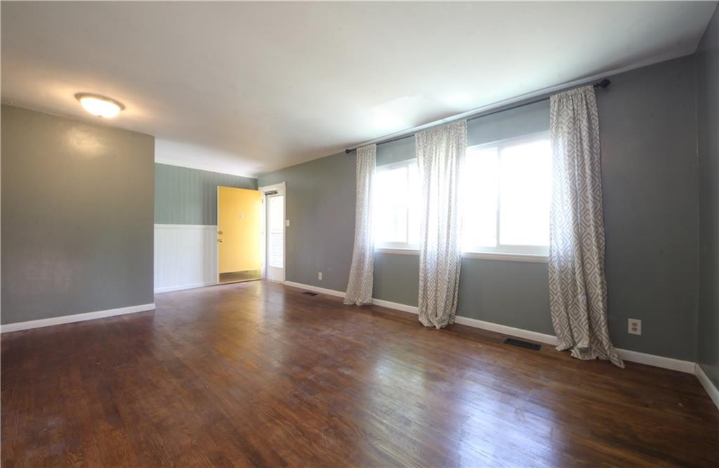 5430 Thompson Road Indianapolis, IN 46221 - Photo 5 of 13 Gallery Image 5