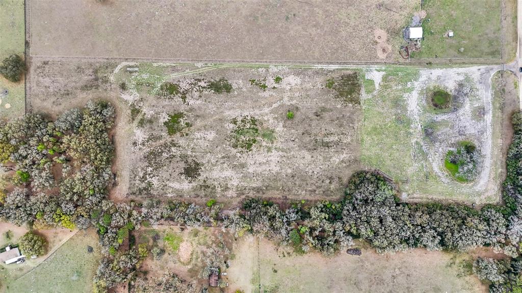 Northeast 160th Avenue Williston, FL 32696 - Photo 8 of 44 a view of sink with bunch of flowers in it