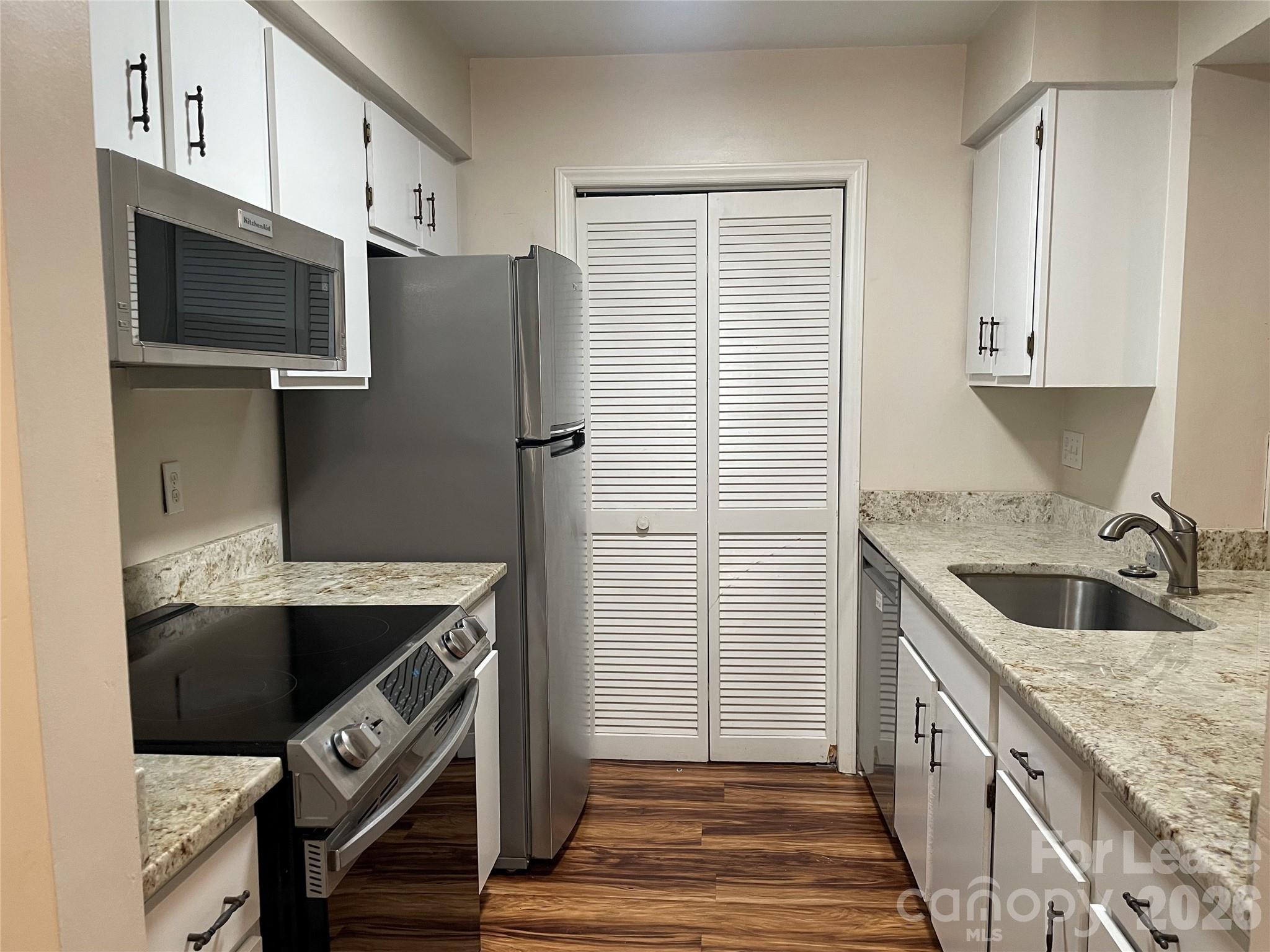 11020 Harrowfield Road Charlotte, NC 28226 - Photo 3 of 15