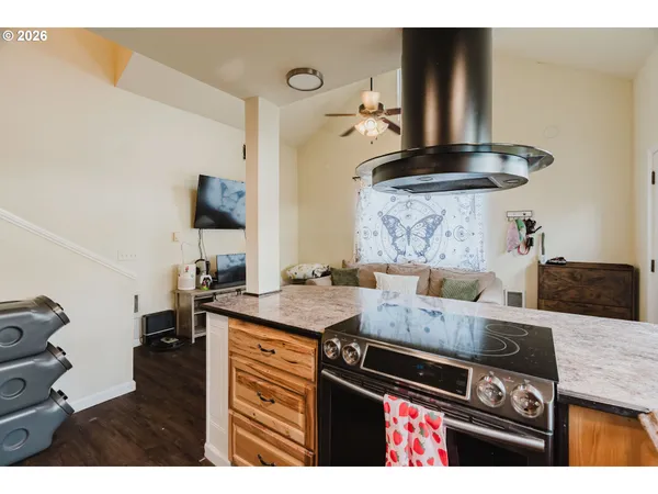 $329,000 | 1620 Southwest 16th Avenue, Albany, OR 97321