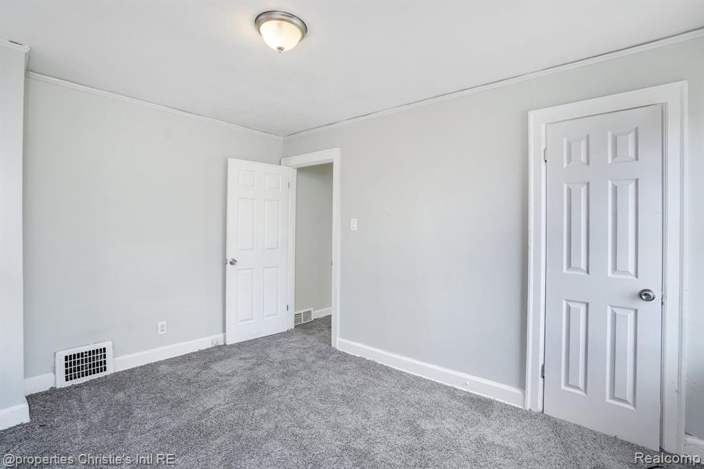 15095 Prest Street Detroit, MI 48227 - Photo 12 of 14