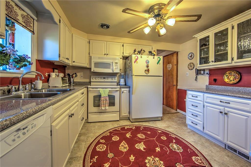 5214 McAnulty Road Baldwin, PA 15236 - Photo 7 of 25 Gallery Image 7