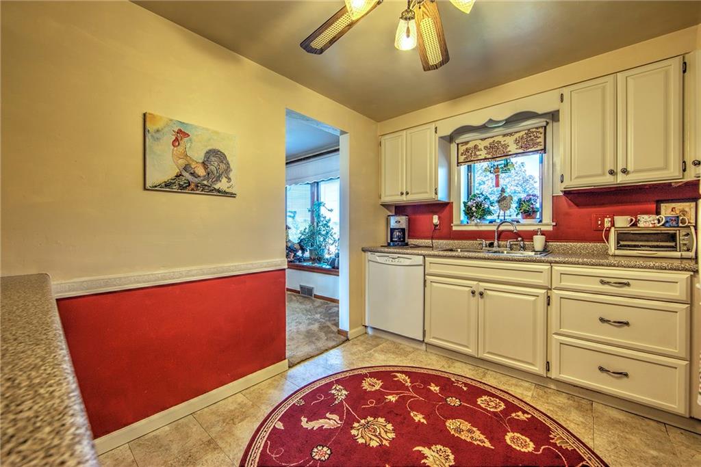 5214 McAnulty Road Baldwin, PA 15236 - Photo 9 of 25 Gallery Image 9