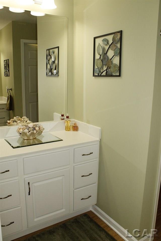 588 Ridge Lane Tecumseh, MI 49286 - Photo 13 of 29 31371856-12.JPG