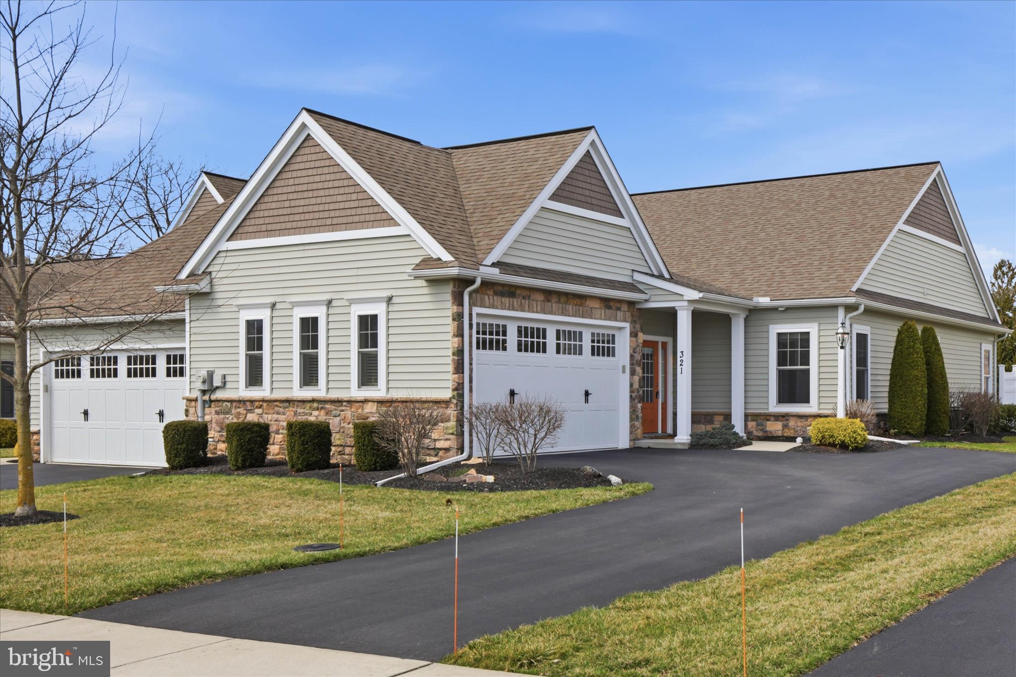 321 Pin Oak Drive Lititz, PA 17543 - Photo 3 of 27