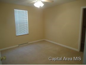 3041 South 13th Street Springfield, IL 62703 - Photo 12 of 14