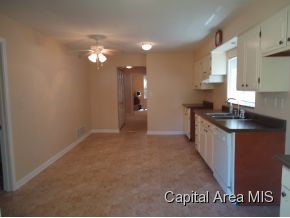 3041 South 13th Street Springfield, IL 62703 - Photo 2 of 14