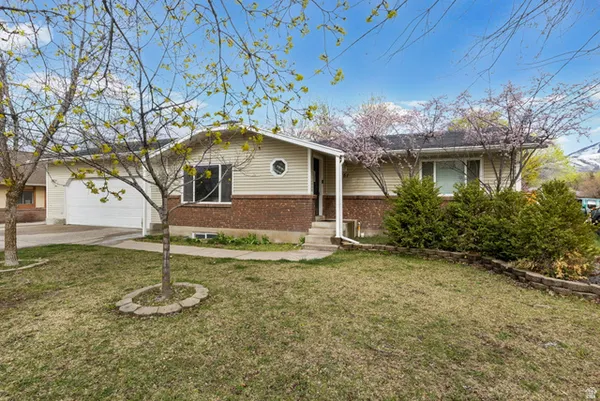 $399,990 | 151 South 400 East, Hyrum, UT 84319