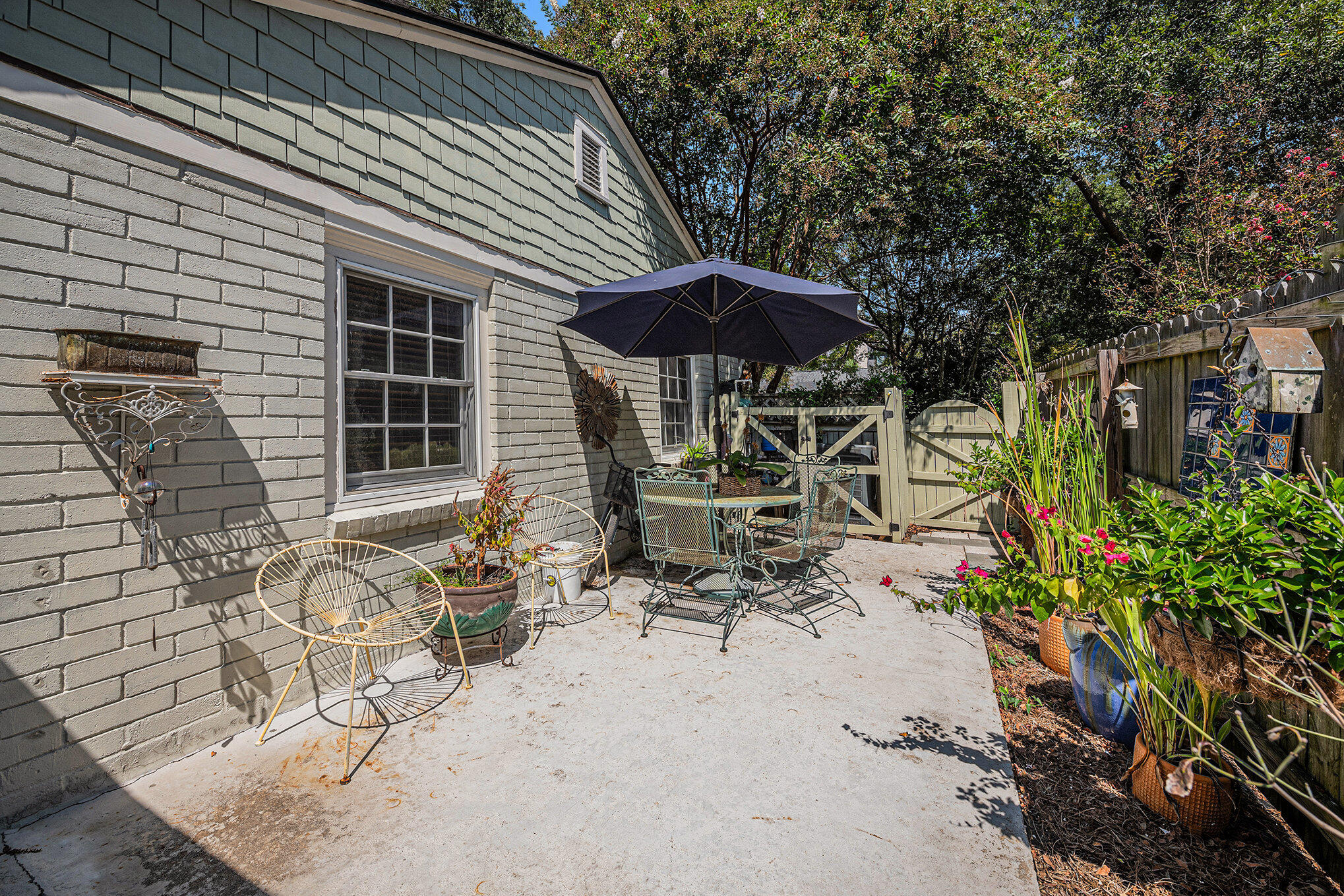 605 Ann Street Mount Pleasant, SC 29464 - Photo 26 of 32 Side patio