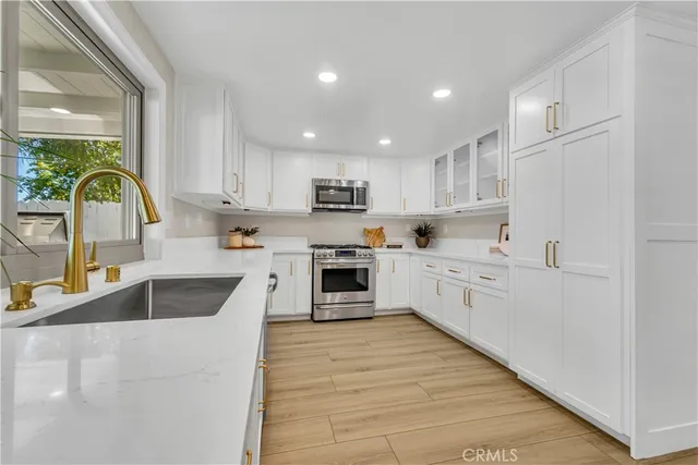 $795,000 | 28224 Oaklar Drive, Saugus, CA 91350